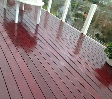 Deck-Staining-Varnishing